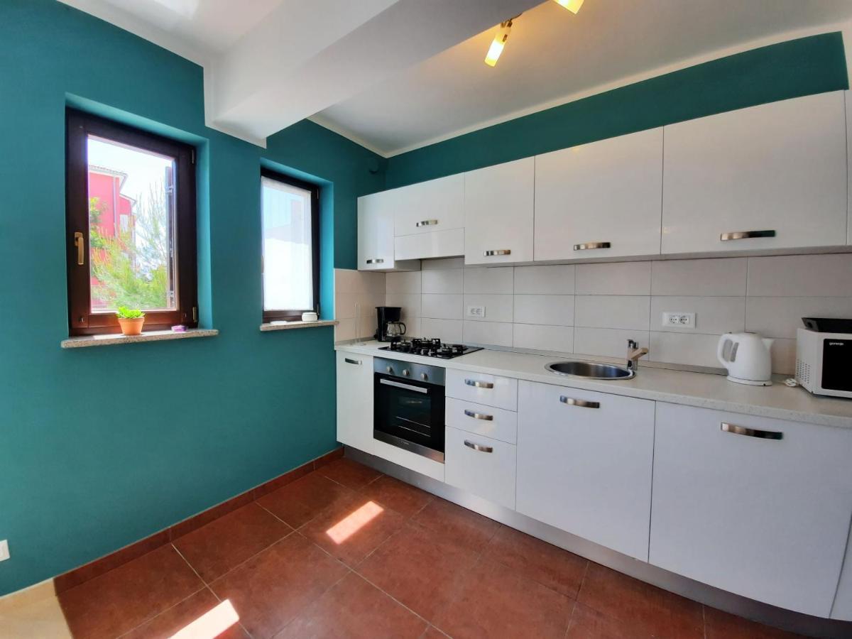 Maslina Apartment Premantura Exterior foto